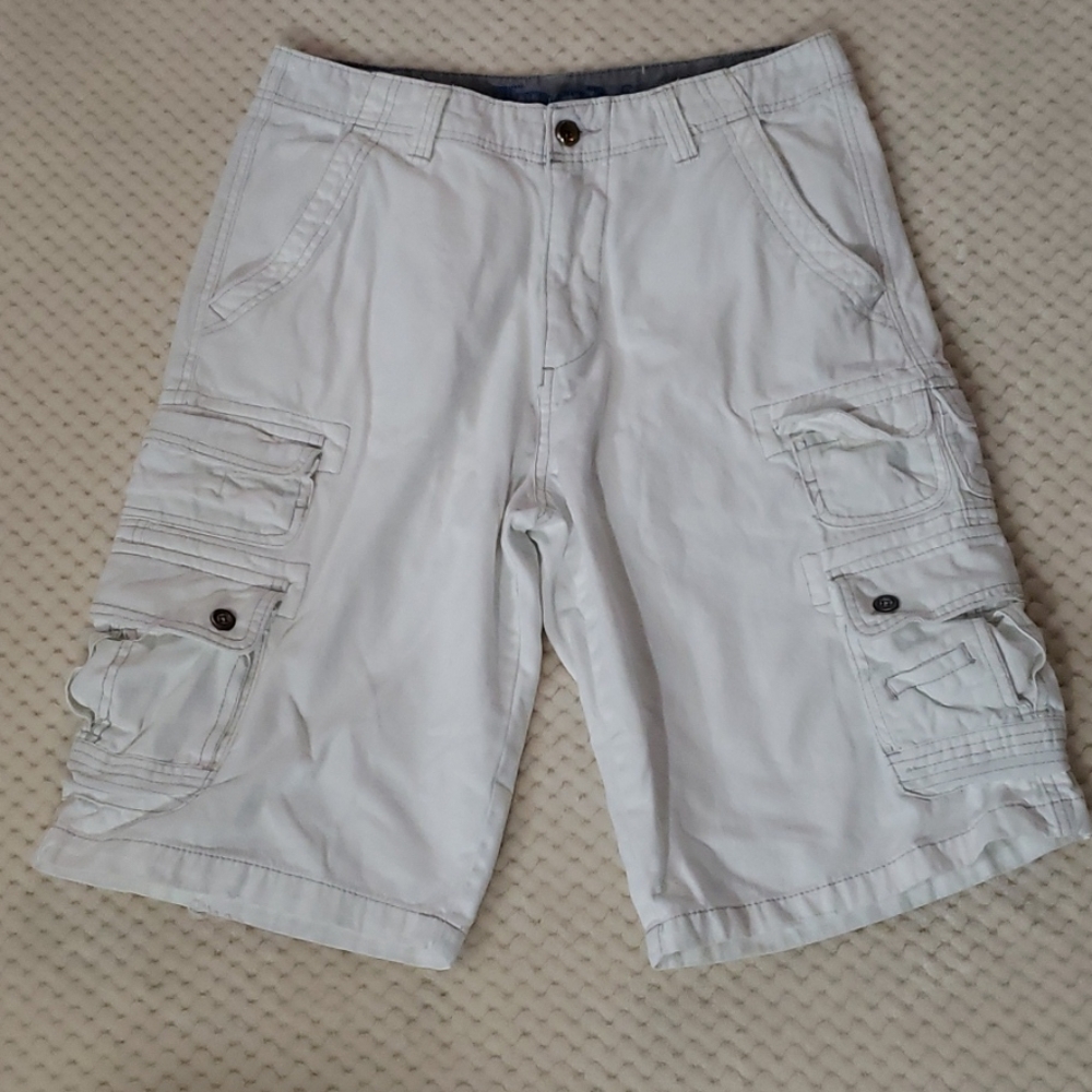 Iron white cargo shorts, size 32
